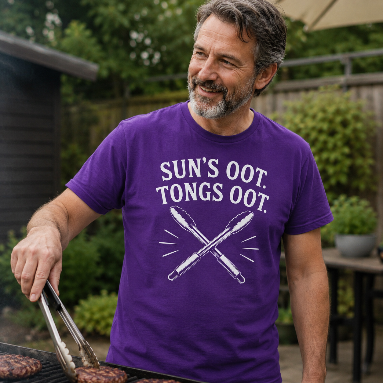 “Sun’s Oot, Tongs Oot.” Standard Fit T-Shirt