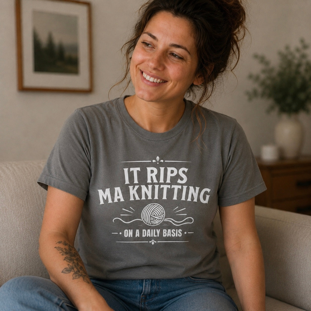 “It Rips Ma Knitting” Funny Scottish T-Shirt – Standard Fit