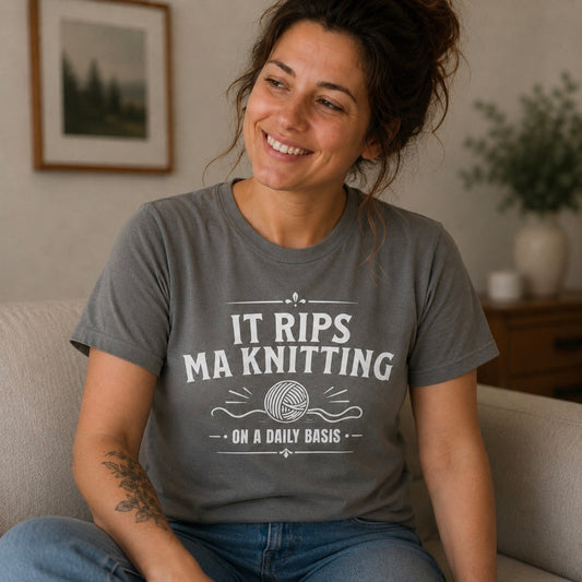 “It Rips Ma Knitting” Funny Scottish T-Shirt – Standard Fit