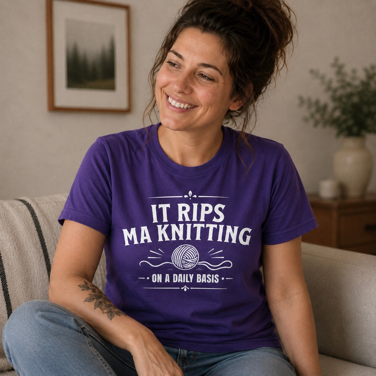 “It Rips Ma Knitting” Funny Scottish T-Shirt – Standard Fit